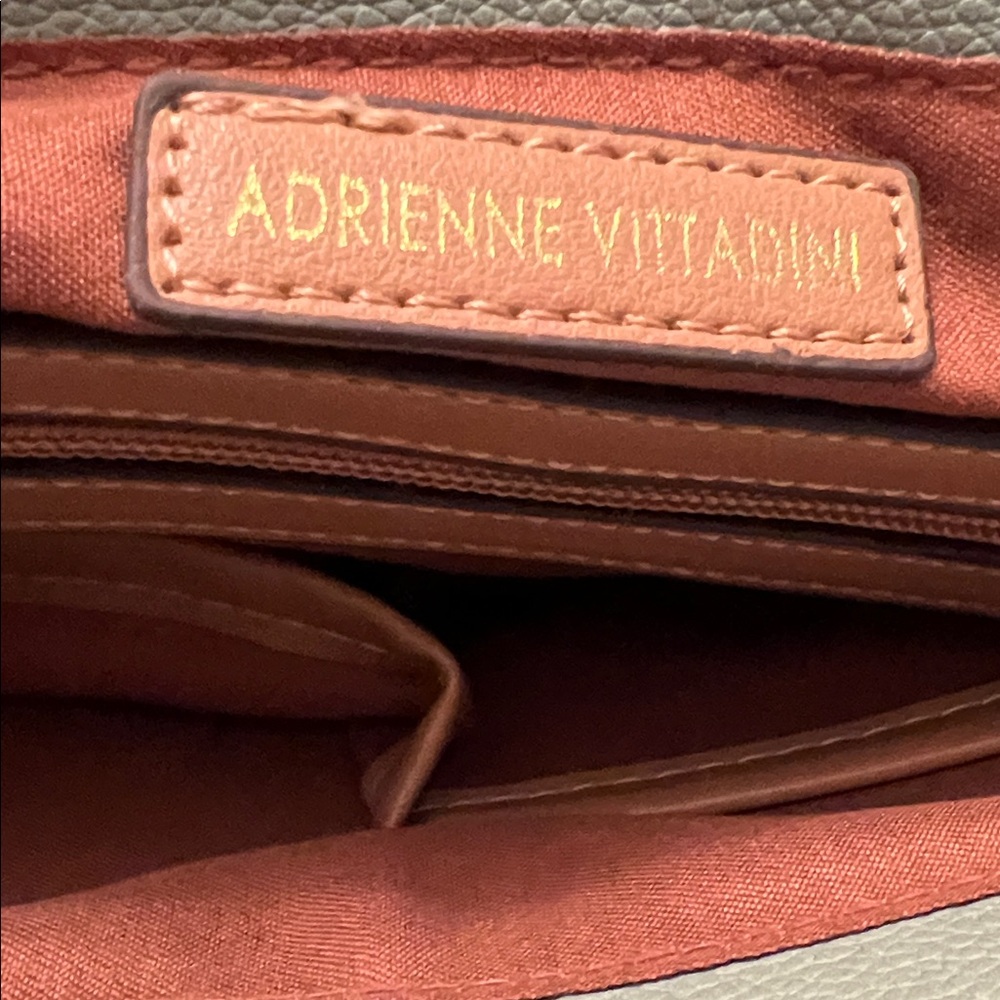 ADRIENNE VITTADINI THE SERAFINA COLLECTION SIGNATURE FLAP NWT Retails$190 - Picture 7 of 13